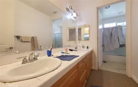 Bath - 3465 Sweetgrass, Simi Valley, CA 93065 photo 4 of 4