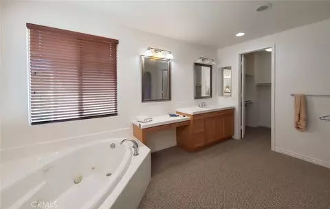 Bath - 3465 Sweetgrass, Simi Valley, CA 93065 photo 3 of 4