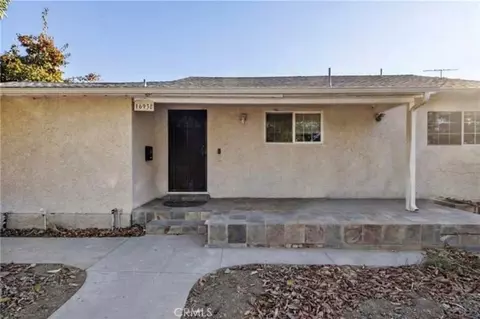 16938 Hartland St, Van Nuys, CA 91406