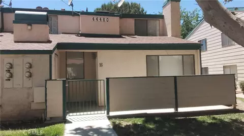 44460 15th St E #16, Lancaster, CA 93535
