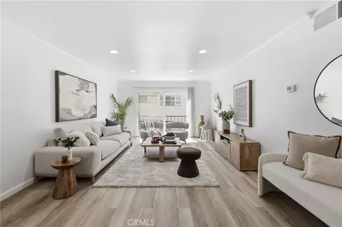 5257 Radford Ave #212, Valley Village, CA 91607