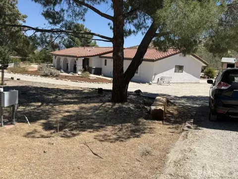 11820 Darling Rd, Agua Dulce, CA 91390