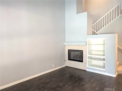 Living - 550 Lorabel Way #C, Simi Valley, CA 93065 photo 5 of 7