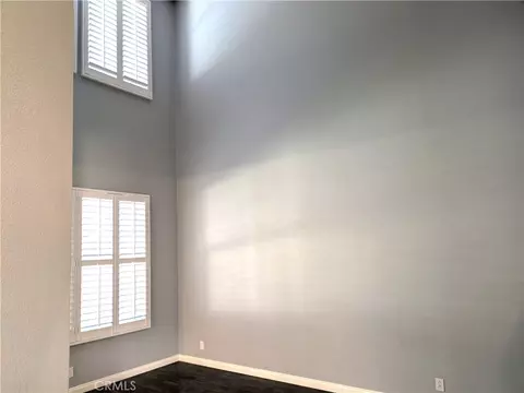 Living - 550 Lorabel Way #C, Simi Valley, CA 93065 photo 2 of 7
