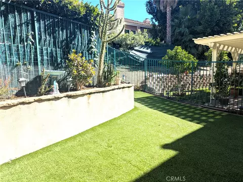Exterior - 550 Lorabel Way #C, Simi Valley, CA 93065 photo 3 of 3