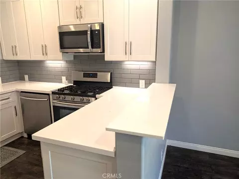 Kitchen - 550 Lorabel Way #C, Simi Valley, CA 93065 photo 2 of 5