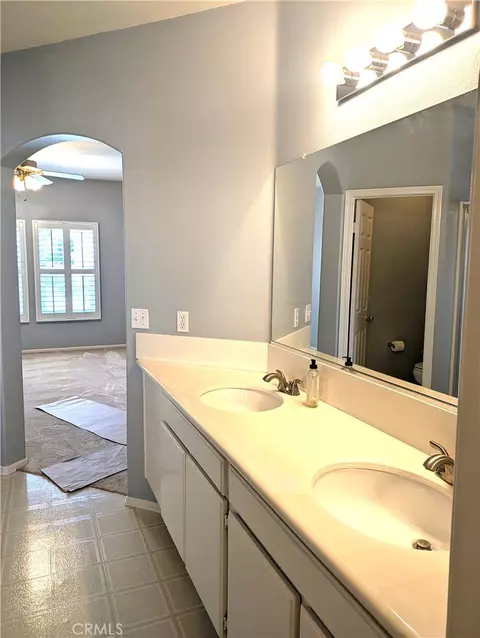 Bath - 550 Lorabel Way #C, Simi Valley, CA 93065 photo 6 of 6