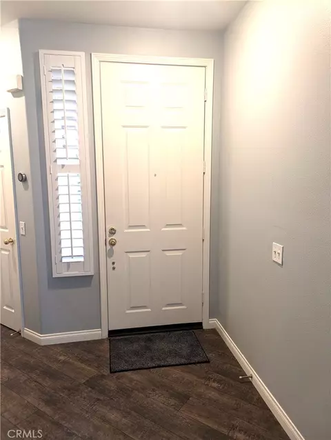Entry Way - 550 Lorabel Way #C, Simi Valley, CA 93065 photo 2 of 6