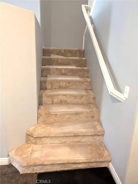 Entry Way - 550 Lorabel Way #C, Simi Valley, CA 93065 photo 3 of 6