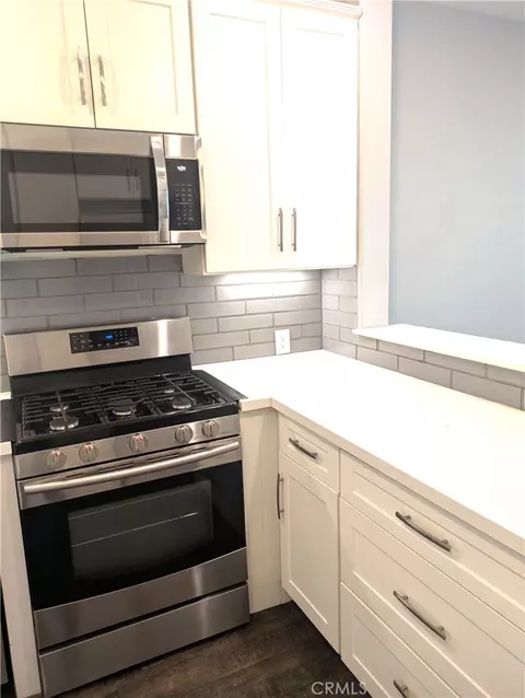 Kitchen - 550 Lorabel Way #C, Simi Valley, CA 93065 photo 5 of 5