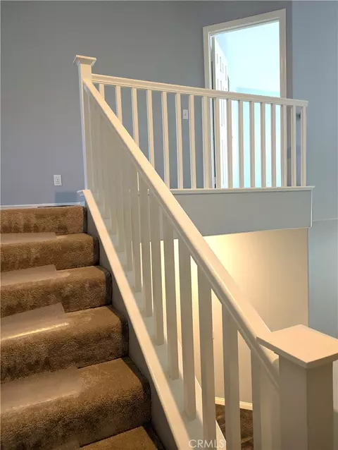 Entry Way - 550 Lorabel Way #C, Simi Valley, CA 93065 photo 4 of 6