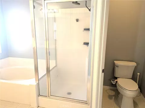 Bath - 550 Lorabel Way #C, Simi Valley, CA 93065 photo 3 of 6