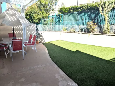 Exterior - 550 Lorabel Way #C, Simi Valley, CA 93065 photo 2 of 3