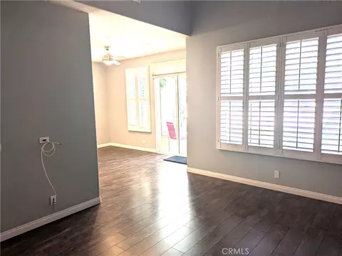 Living - 550 Lorabel Way #C, Simi Valley, CA 93065 photo 4 of 7