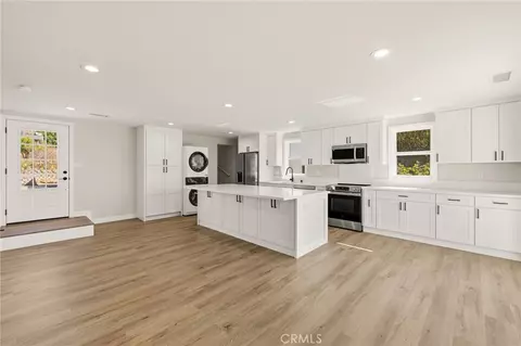 Kitchen - 450 W W Loop, Camarillo, CA 93010 photo 4 of 4