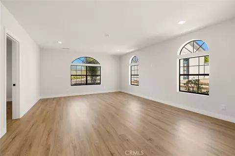 Living - 450 W W Loop, Camarillo, CA 93010 photo 1 of 4
