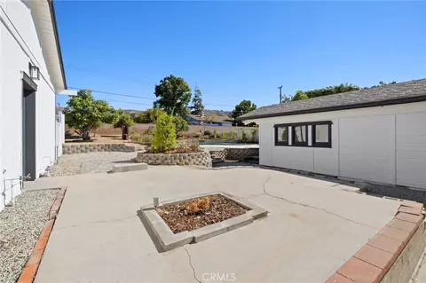 Exterior - 450 W W Loop, Camarillo, CA 93010 photo 3 of 13