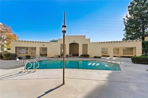Exterior - 3210 Darby St #102, Simi Valley, CA 93063 photo 4 of 7