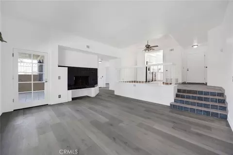 Living - 3210 Darby St #102, Simi Valley, CA 93063 photo 1 of 2