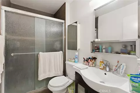Bath - 784 Hillcrest Dr, Camarillo, CA 93012 photo 3 of 3