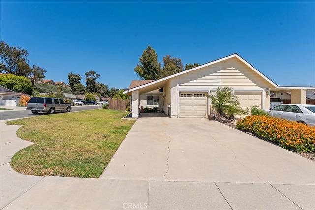 784 Hillcrest Dr, Camarillo, CA 93012