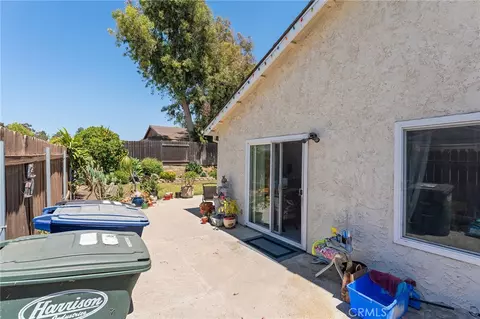 Exterior - 784 Hillcrest Dr, Camarillo, CA 93012 photo 2 of 5