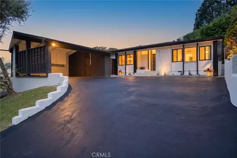 5631 Park Oak Pl, Los Angeles, CA 90068