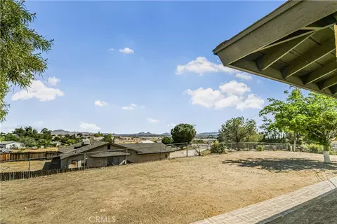 Exterior - 11694 Pepper St, Hesperia, CA 92345 photo 10 of 12