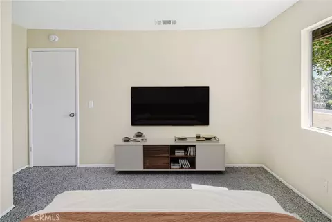 Bedroom - 11694 Pepper St, Hesperia, CA 92345 photo 5 of 10