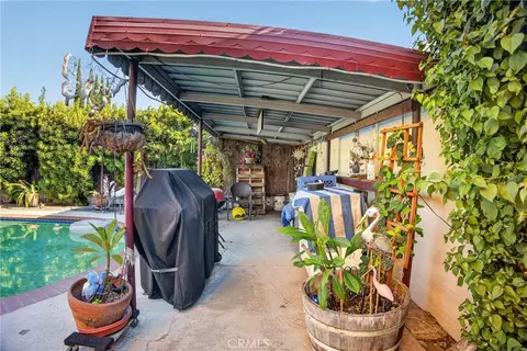 Exterior - 16042 Kittridge, Van Nuys, CA 91406 photo 4 of 10