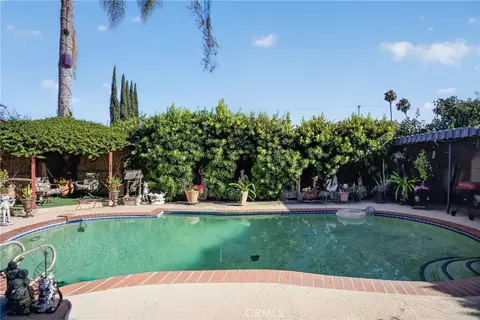 Exterior - 16042 Kittridge, Van Nuys, CA 91406 photo 6 of 10