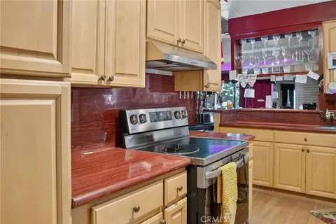Kitchen - 16042 Kittridge, Van Nuys, CA 91406 photo 2 of 3