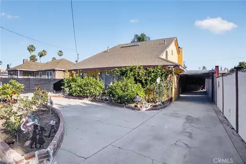 Exterior - 16042 Kittridge, Van Nuys, CA 91406 photo 3 of 10