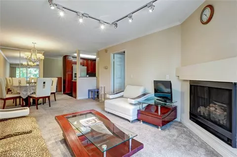5545 Canoga Ave #220, Woodland Hills, CA 91367