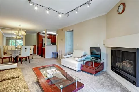 5545 Canoga Ave #220, Woodland Hills, CA 91367