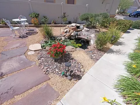 19611 Castle Harbor Ct, Apple Valley, CA 92308