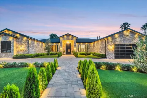 5507 Vanalden, Tarzana, CA 91356