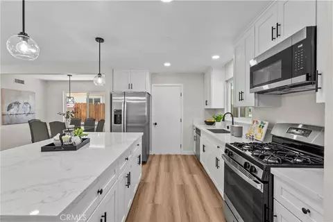 Kitchen - 44938 Lorimer, Lancaster, CA 93534 photo 3 of 4