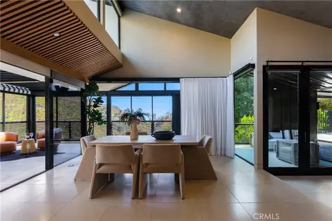 21656 Las Flores Hts, Malibu, CA 90265
