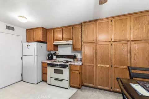 Kitchen - 995 Vallejo, Simi Valley, CA 93065 photo 1 of 4
