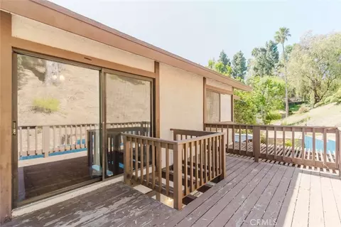 Exterior - 1063 Corbett Ln, Simi Valley, CA 93065 photo 5 of 12