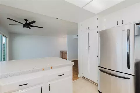 Kitchen - 1063 Corbett Ln, Simi Valley, CA 93065 photo 5 of 5