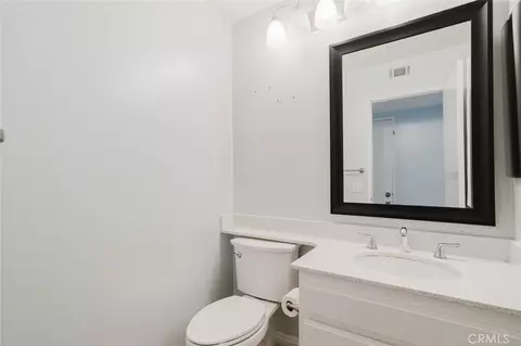 Bath - 1063 Corbett Ln, Simi Valley, CA 93065 photo 1 of 5