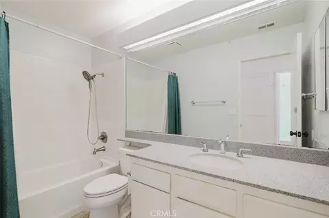 Bath - 1063 Corbett Ln, Simi Valley, CA 93065 photo 4 of 5