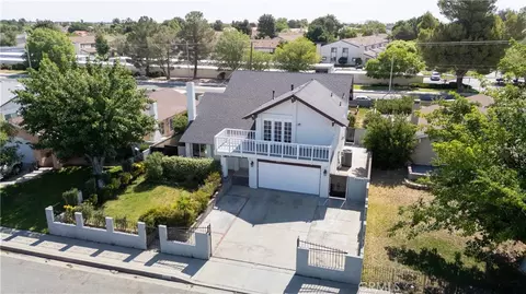 44520 Fenhold, Lancaster, CA 93535