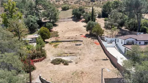 10294 Sunland Blvd, Sunland, CA 91040