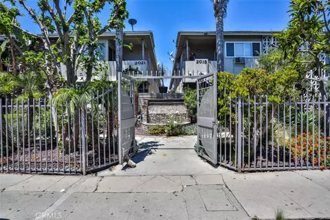 2015 Chariton, Los Angeles, CA 90034