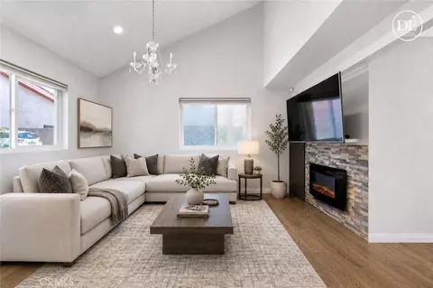 9946 Owensmouth #9, Chatsworth, CA 91311