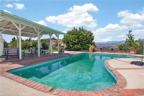 Exterior - 10538 Ormond, Sunland, CA 91040 photo 4 of 14