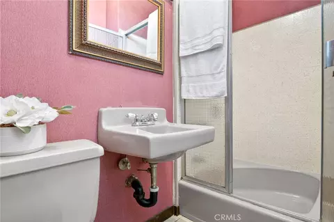 Bath - 10538 Ormond, Sunland, CA 91040 photo 1 of 5